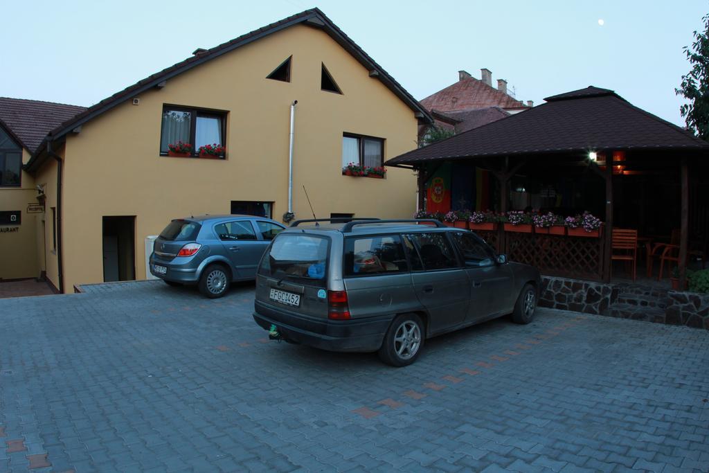 Pensiunea Blanca Reghin Zewnętrze zdjęcie